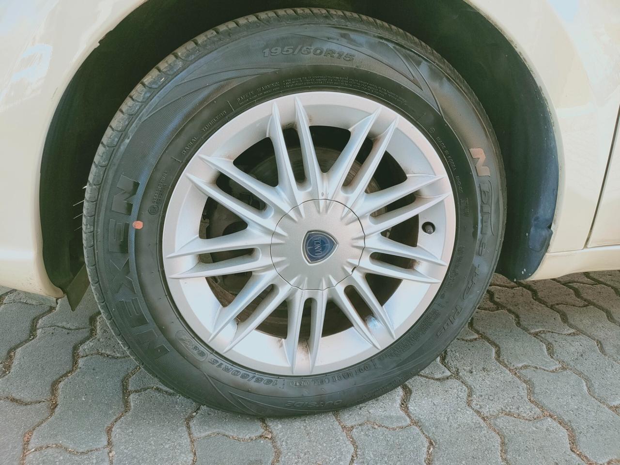 Lancia MUSA 1.3 Multijet 70 cv Argento