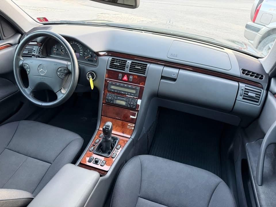 Mercedes-benz E 220 CDI cat Elegance