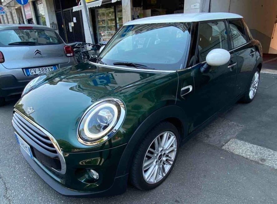 Mini 1.5 Cooper D 5 porte AUTOM. NAVY CARPLAY PREZZO REALE