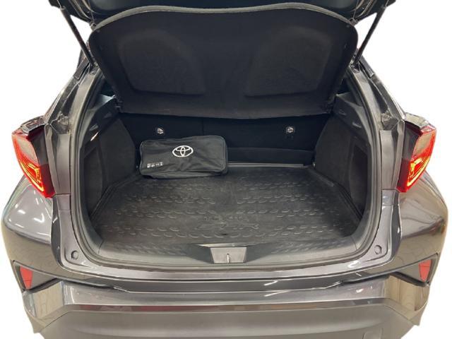 TOYOTA C-HR 1.8 Hybrid E-CVT Business