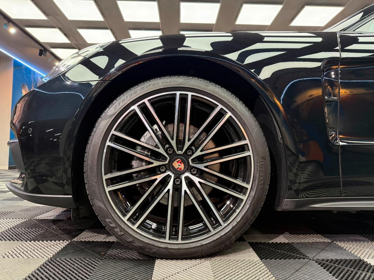 Porsche Panamera 3.0 4 (298)