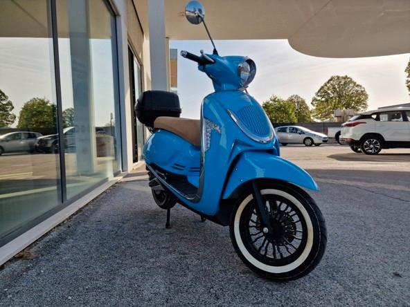 ETRIKO SK3 CATEGORIA L1 PREMIUM (2 BATTERIE) SCOOTER ELETTRICO