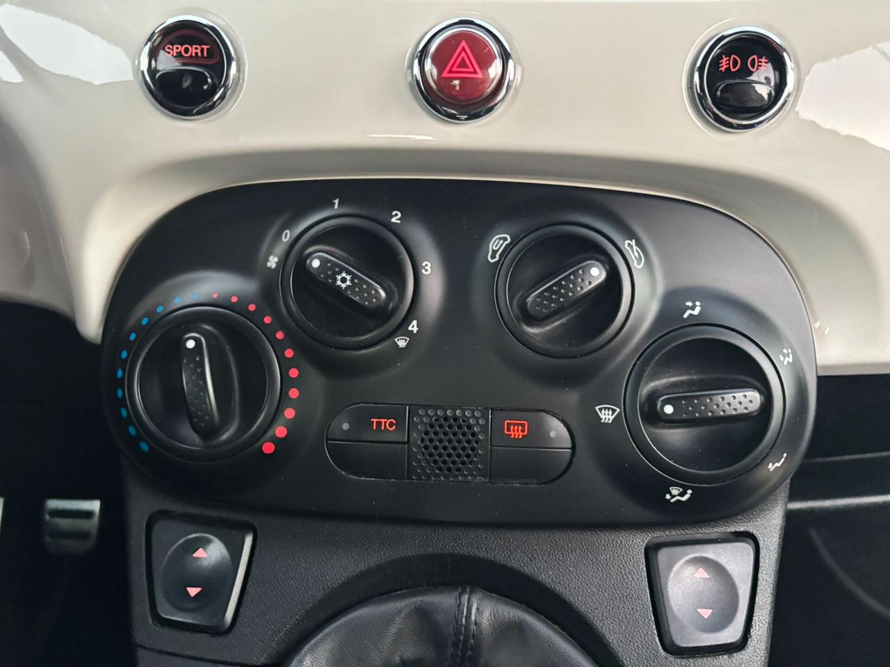 Abarth 500 1.4 Turbo T-Jet Custom