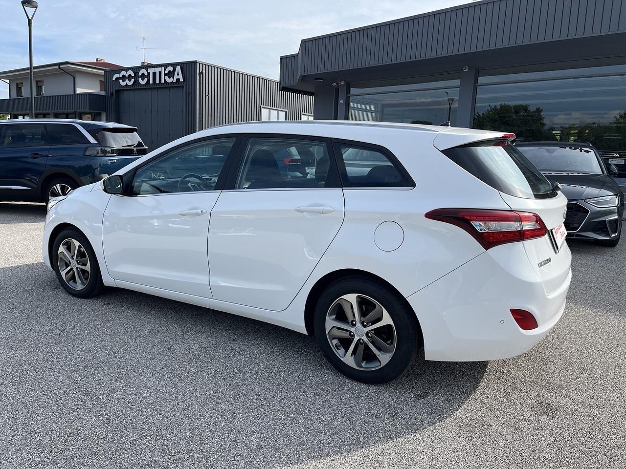 HYUNDAI I30 SW 1600 CRDI 110 CV COMFORT