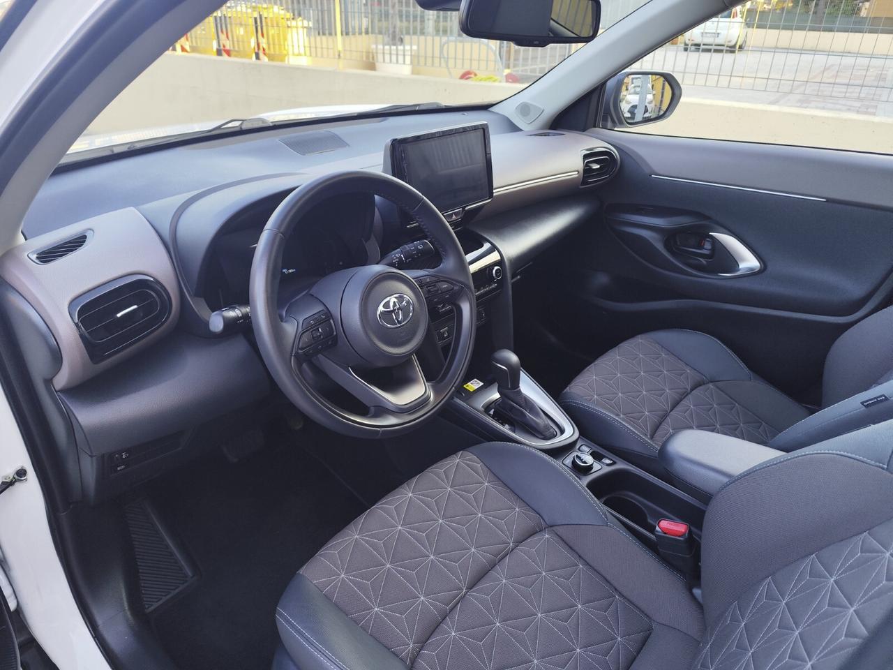 Toyota Yaris Cross 1.5 Hybrid 5p. E-CVT AWD-i Lounge