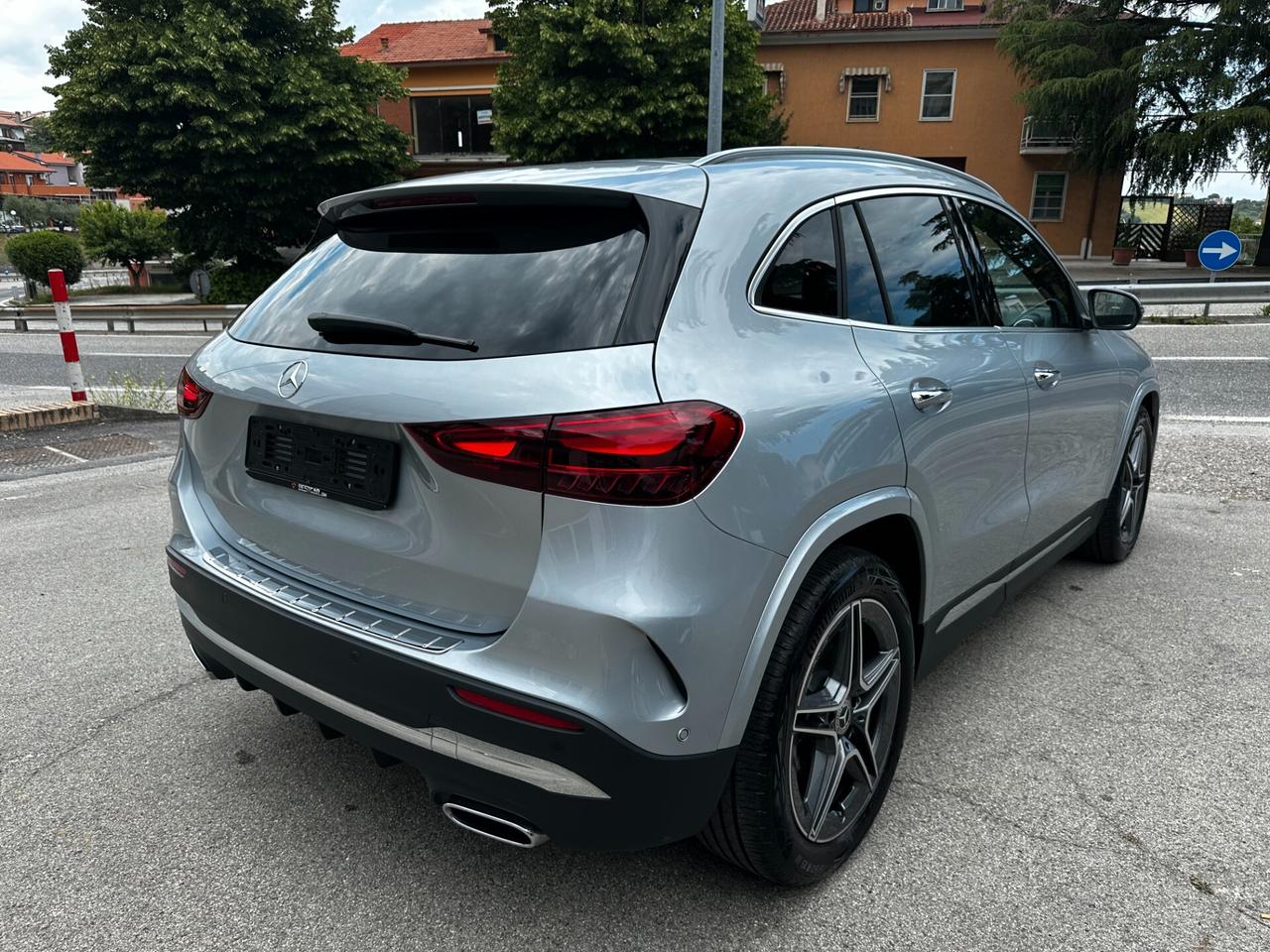 Mercedes-benz GLA 200 d "AMG-LINE" Advanced Plus + TETTO PANORAMA + CAMERA
