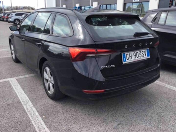 Skoda Octavia 2.0 TDI EVO SCR 150 CV DSG Wagon Executive