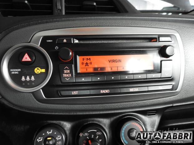 TOYOTA - Yaris - 1.0 5 porte Active