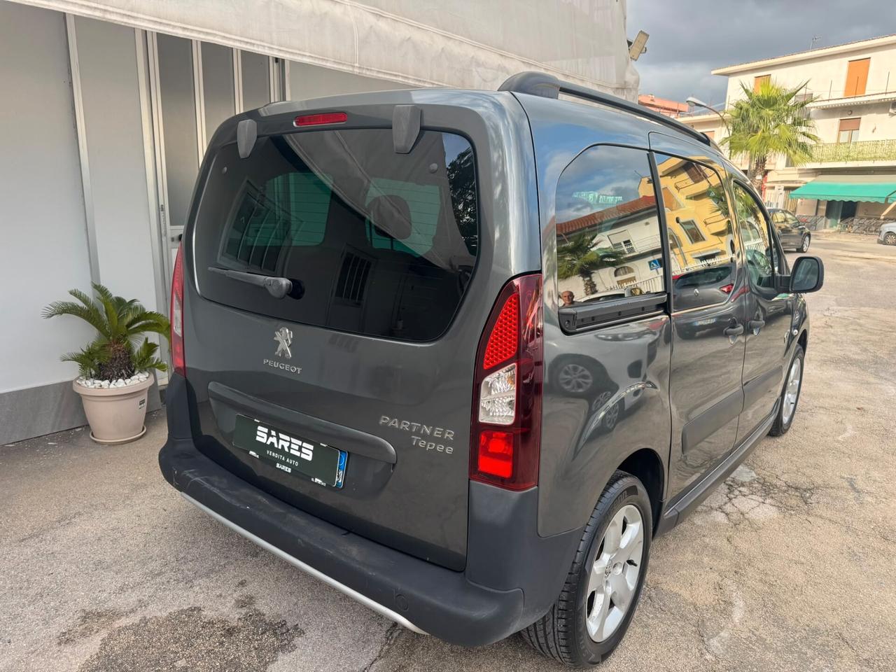 Peugeot Partner Tepee 1.6 HDi 92CV Outdoor