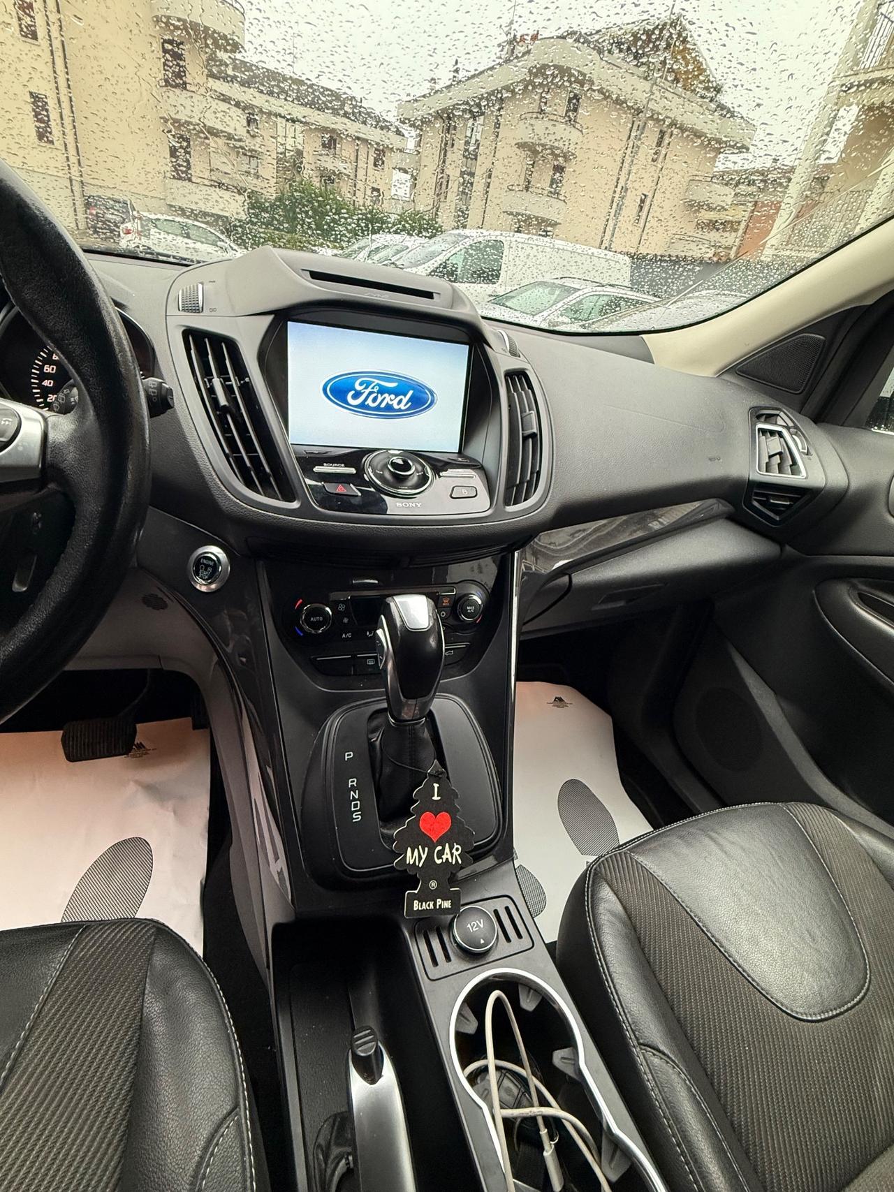 Ford Kuga 2.0 TDCI 150 CV S&S 4WD Powershift Titanium