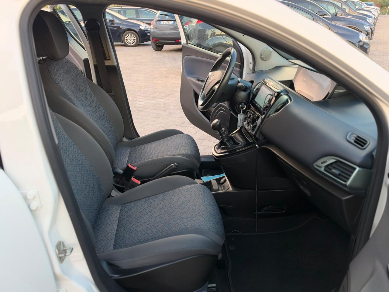 LANCIA YPSILON 1.0 FIREFLY 70CV HYBRID 2023