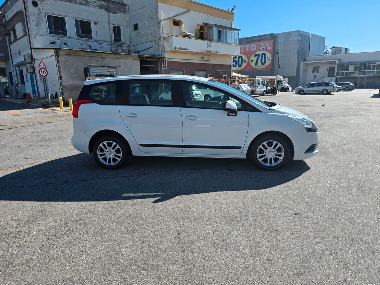 Peugeot 5008 1.6 HDi 115CV Active