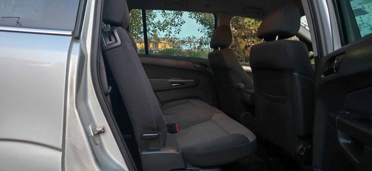 Opel Zafira 1.6 16V VVT One