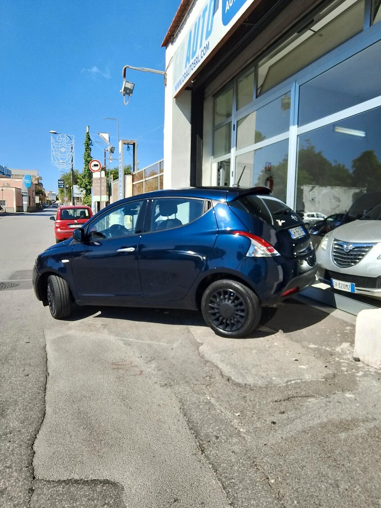 Lancia Ypsilon 1.2 69 CV 5 porte GPL Ecochic Gold