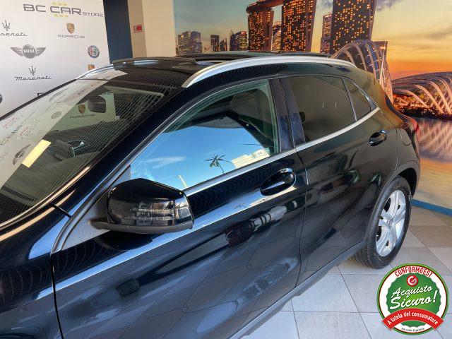 MERCEDES-BENZ GLA 200 d Aut. Sport *TETTO*PELLE*CAMERA