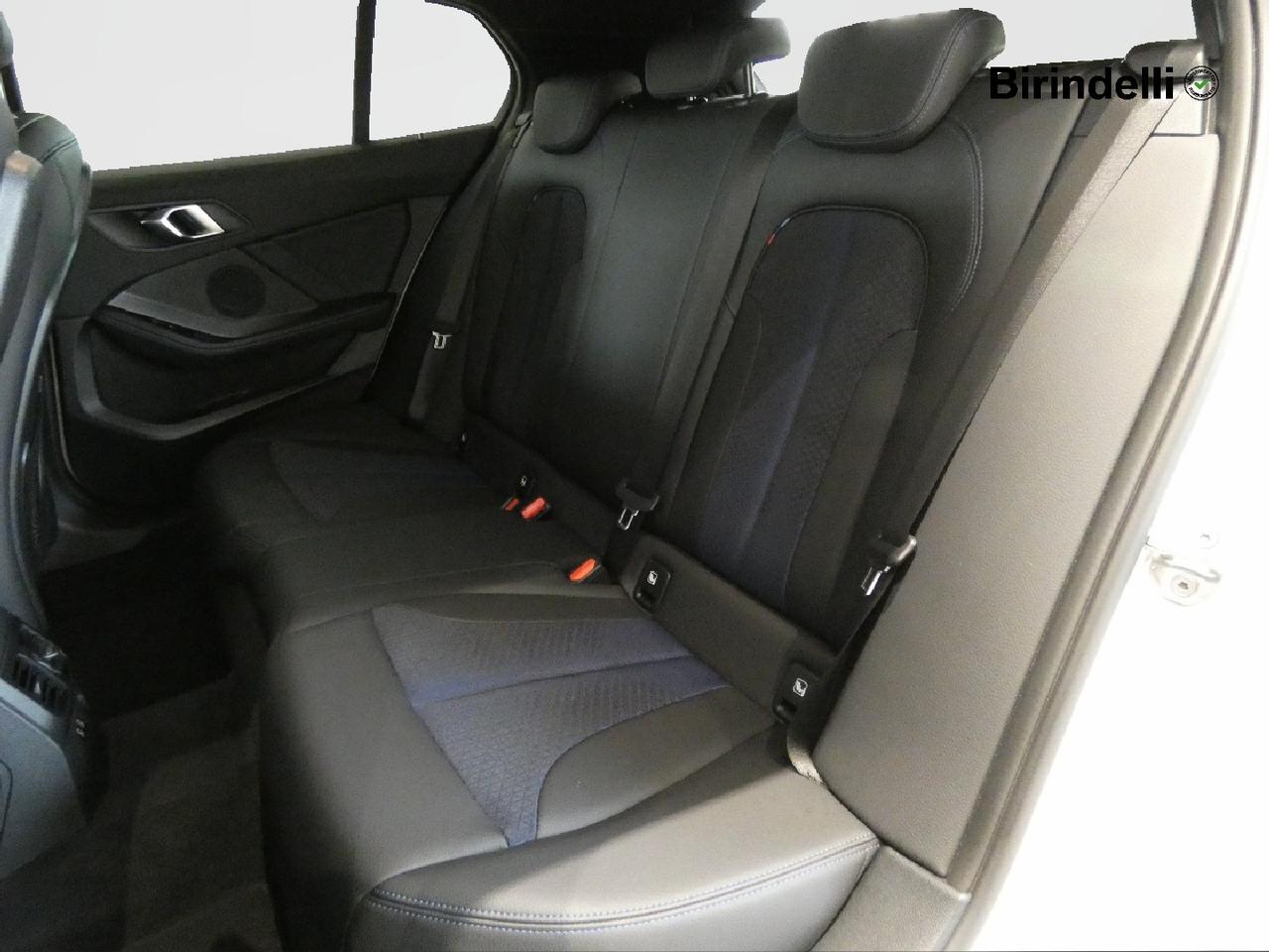 BMW Serie 1 (F40) - 118d 5p. Msport