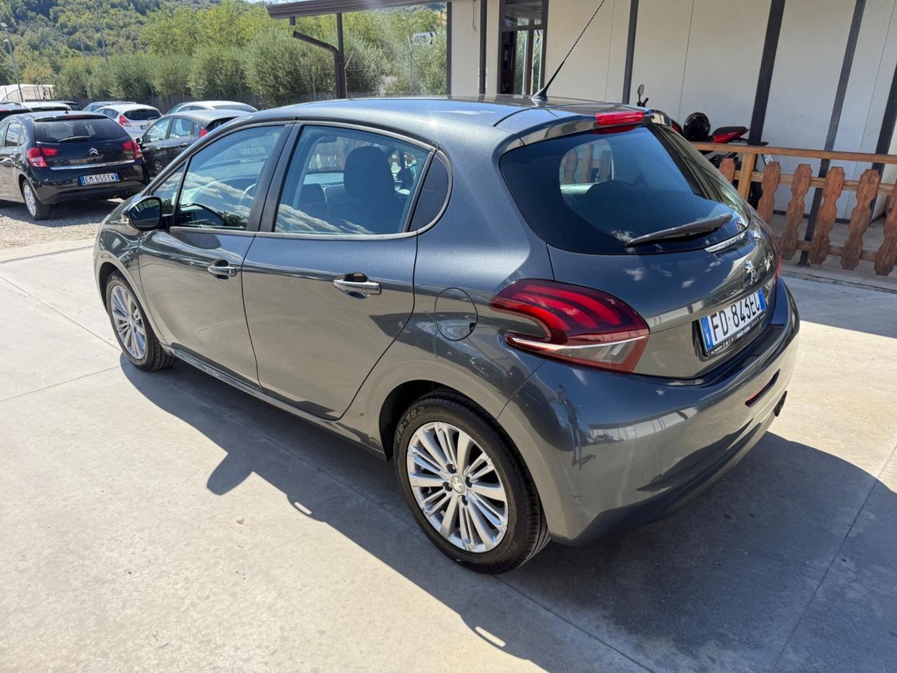 Peugeot 208 BlueHDi 75 5 porte Allure