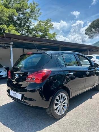 Opel Corsa 1.4 90CV GPL Tech 5 porte Black Edition