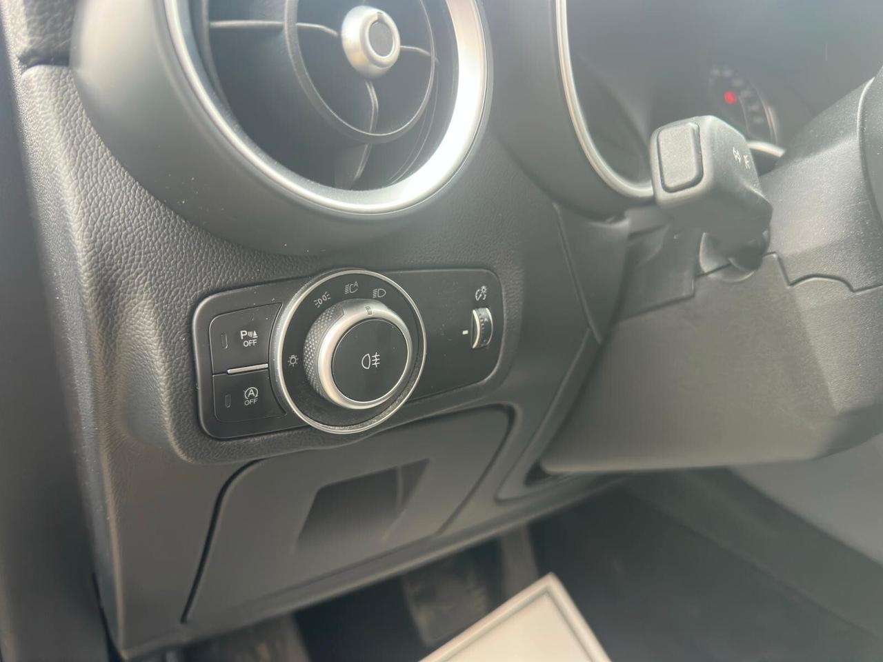 Alfa Romeo Stelvio 2.2 Turbodiesel 160 CV AT8 RWD Sport-Tech