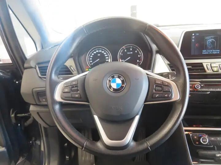 Bmw 2er Active Tourer 220d Active Tourer Advantage aut.