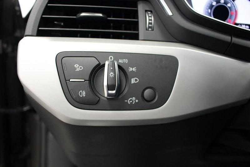 Audi A4 30 TDI Business Advanced