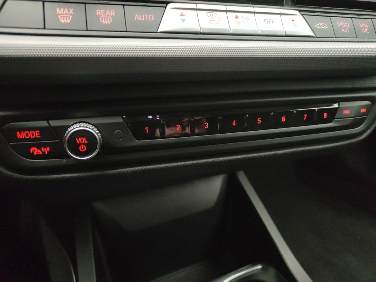 BMW Serie 1 F40 1.5 136CV ADVANTAGE BUSINESS AUTO