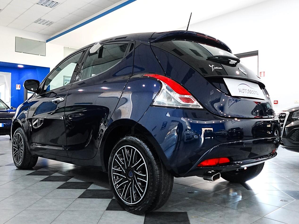 Lancia Ypsilon III 1.0 FIREFLY HYBRID 70 CV GOLD