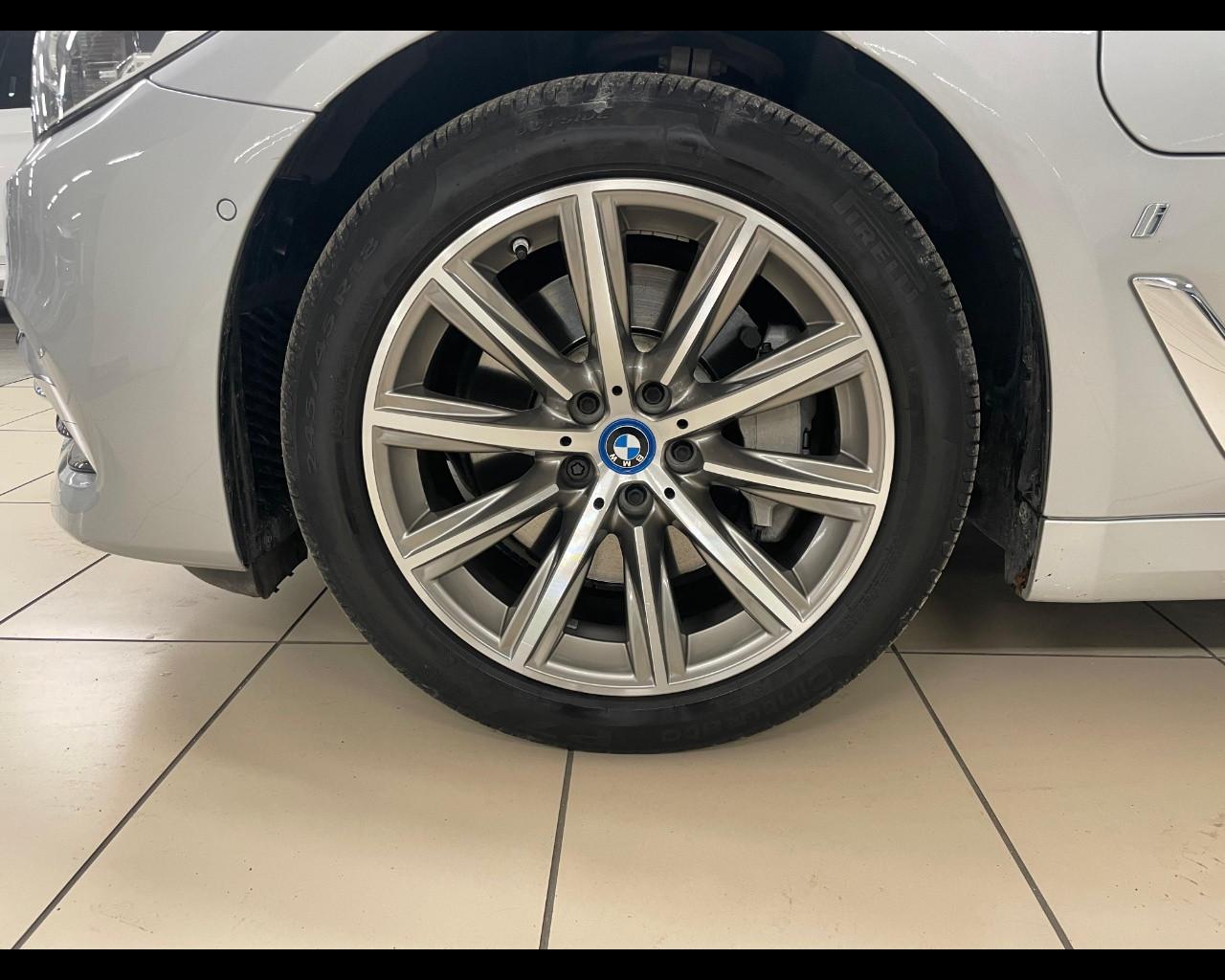 BMW Serie 5(G30/31/F90) - 530e Luxury