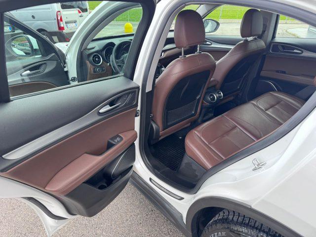 ALFA ROMEO Stelvio 2.2 Turbodiesel perla 210 CV AT8 Q4 Super 4x4 4WD