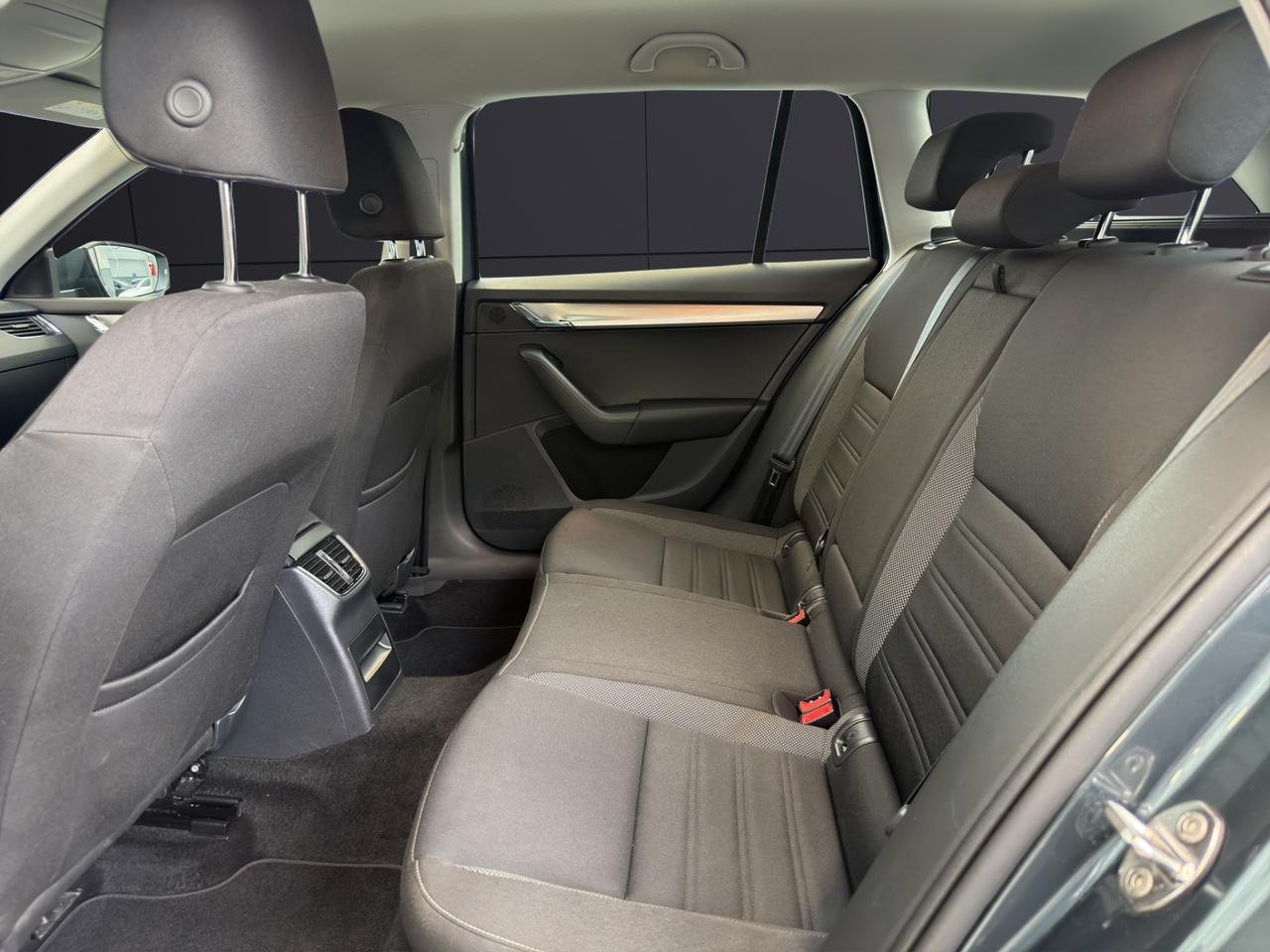 Skoda Octavia 2.0 TDI SCR 150 CV DSG Wagon Executive