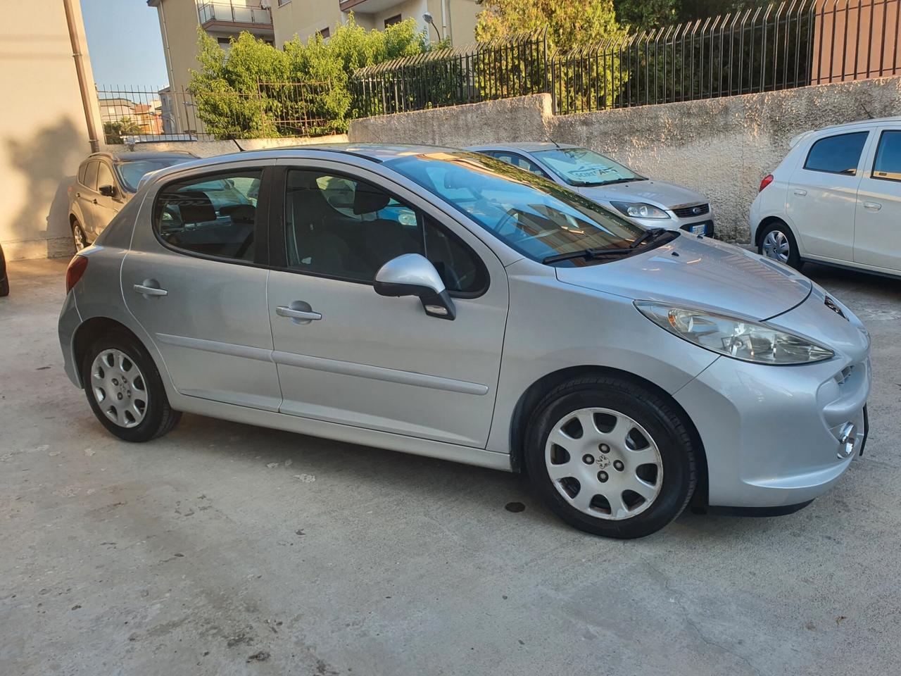 Peugeot 207 1.6 HDi 90CV 5p. XS