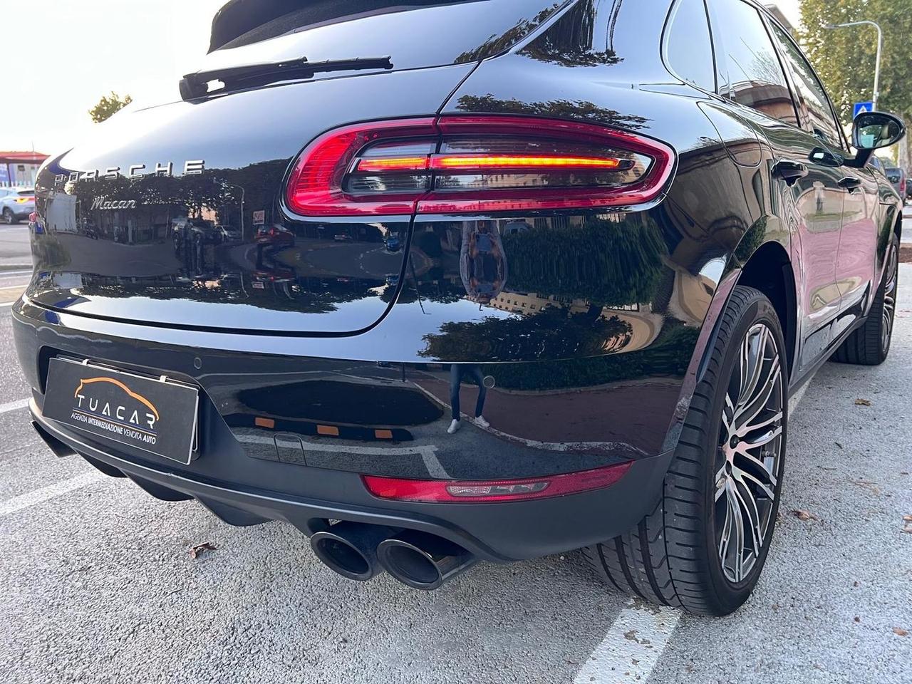 Porsche Macan -- 2.0 #7143