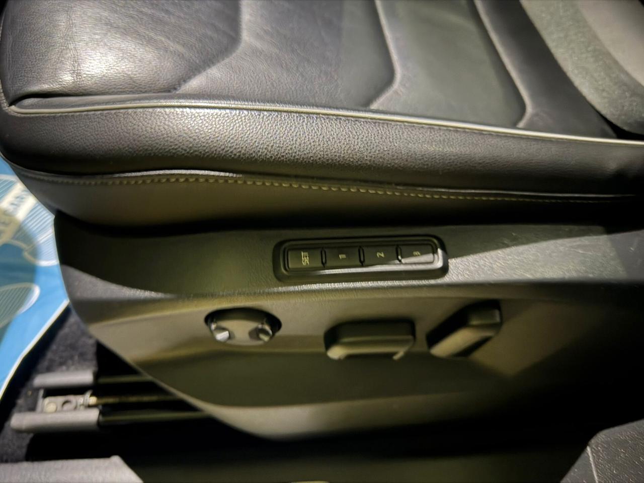 Volkswagen Tiguan 2.0 BiTDI SCR DSG 4MOTION Advanced R-Line BMT