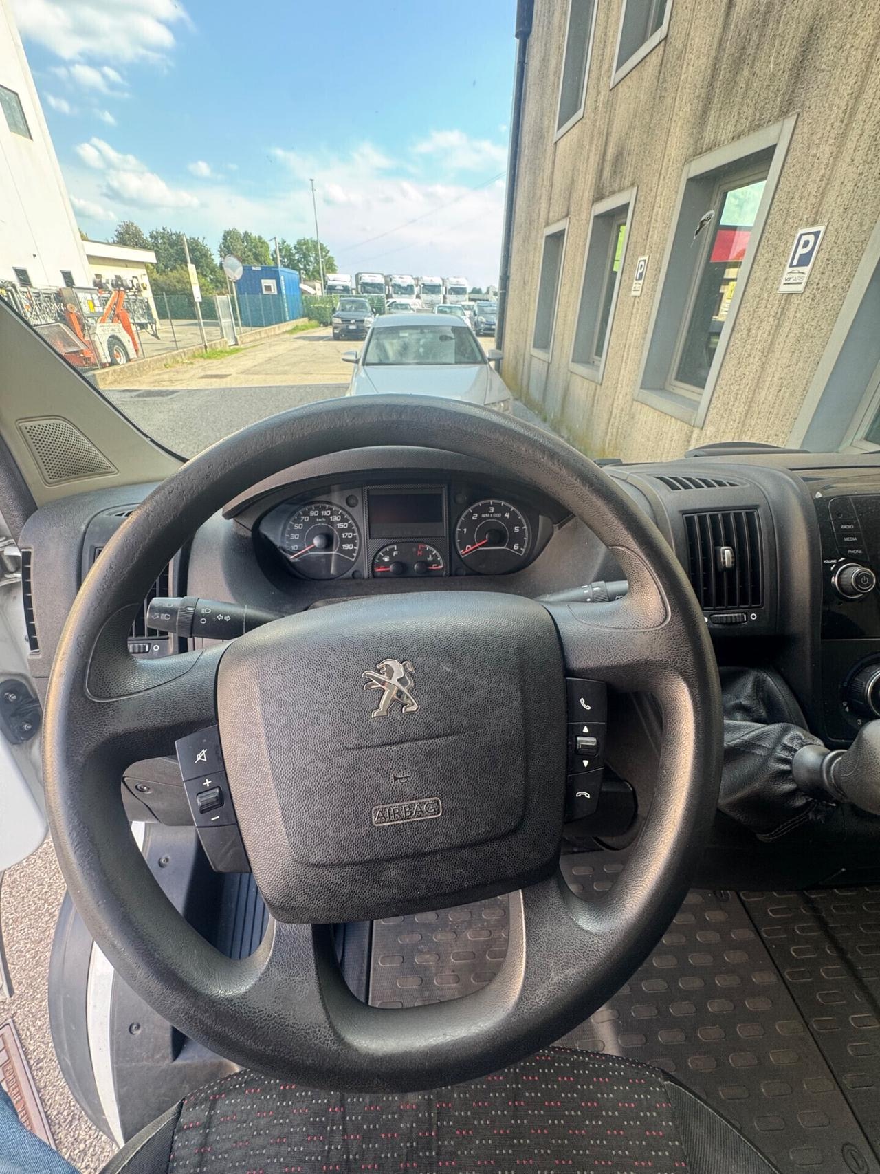 Peugeot Boxer 2.2 Diesel 150cv
