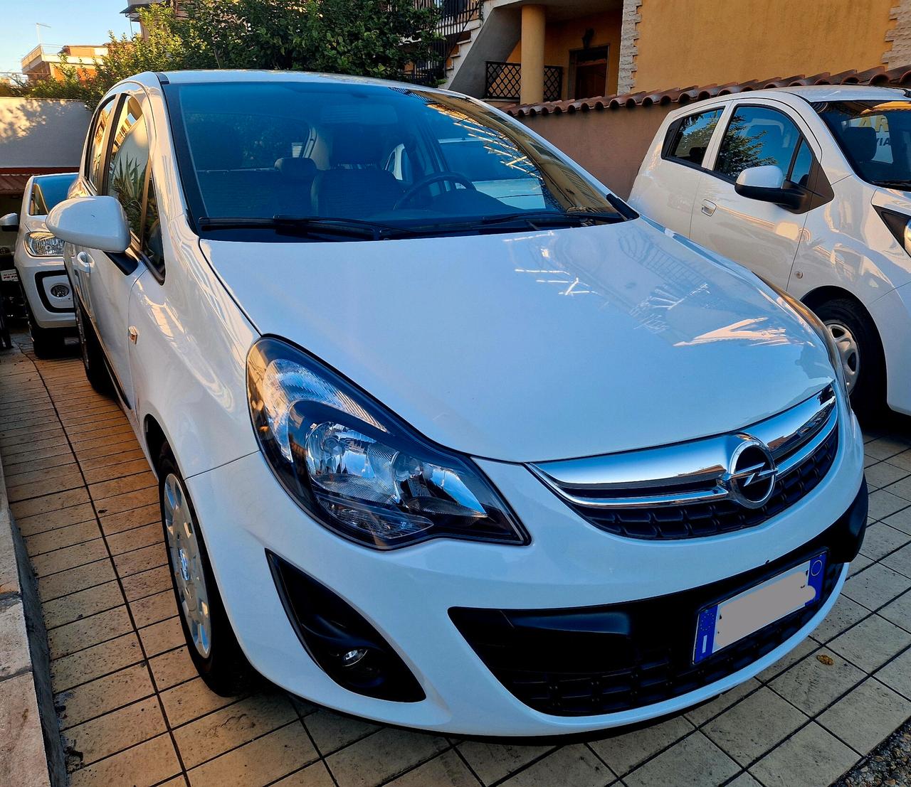 Opel Corsa 1.2 5 porte Cosmo