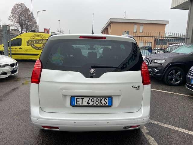 Peugeot 5008 5008 1.6 e-hdi 8v Allure s