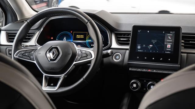 RENAULT Captur Plug-in Hybrid E-Tech IVA ESPO NEOPATENTATI