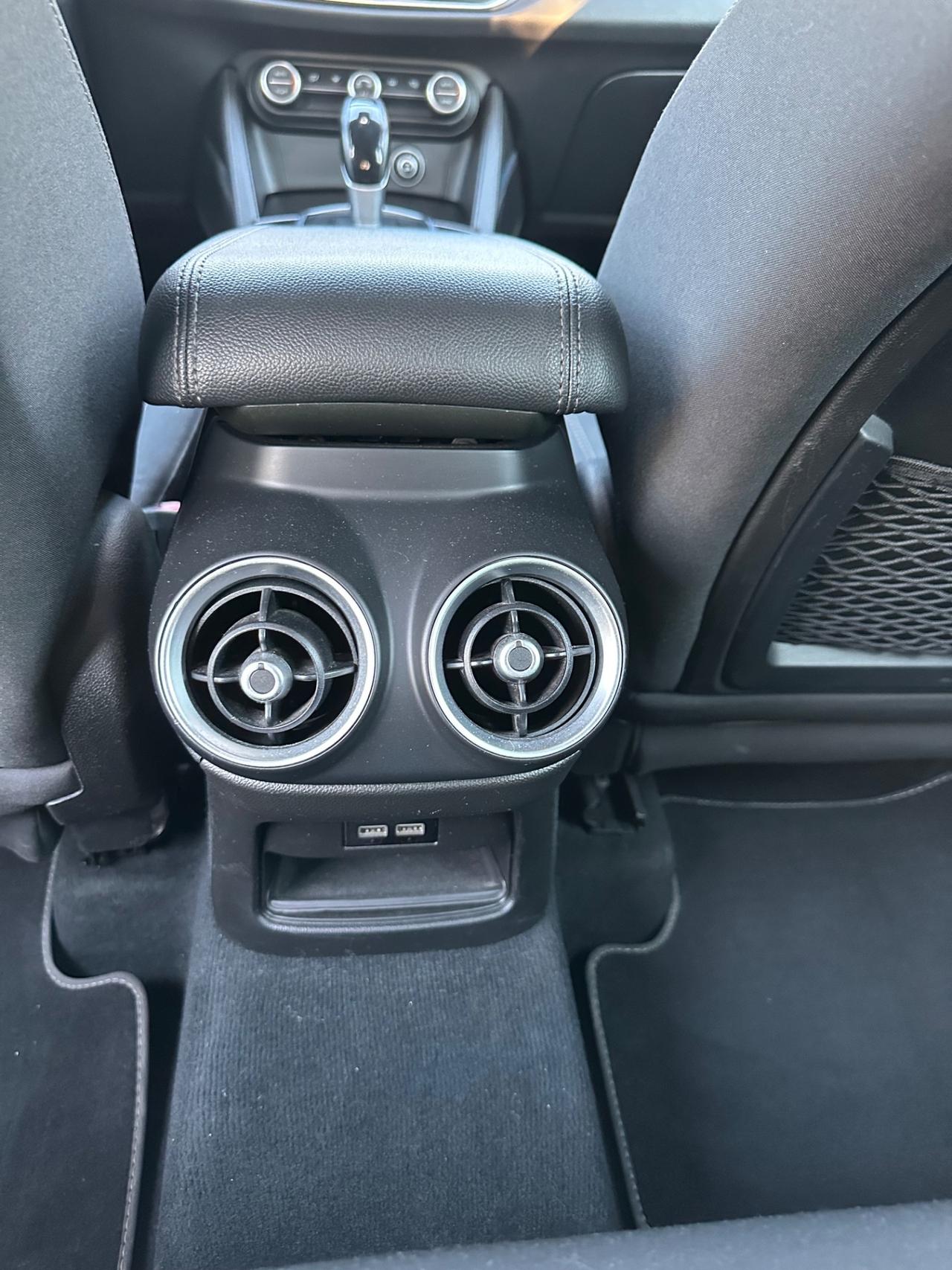 Alfa Romeo Stelvio 2.2 Turbodiesel 180 CV AT8 Q4 Business