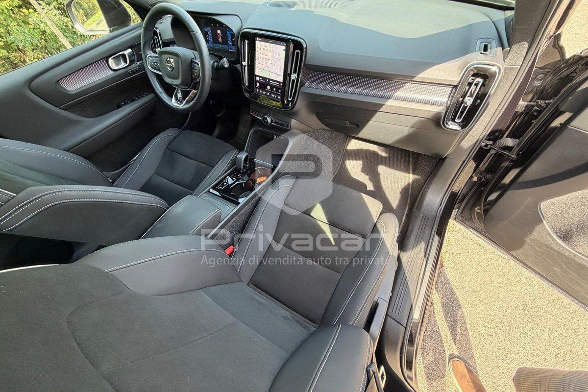 VOLVO XC40 B3 automatico Ultra Black Edition