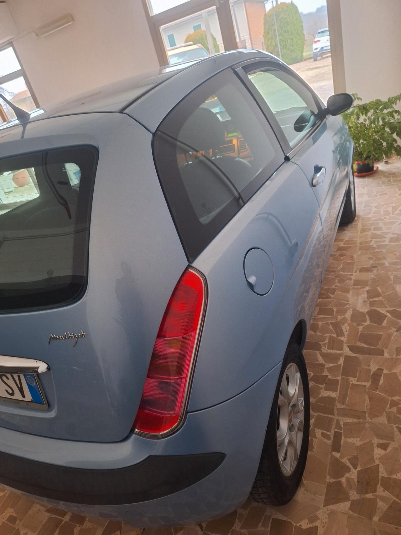 Lancia Ypsilon 1.3 Multijet 16V Argento