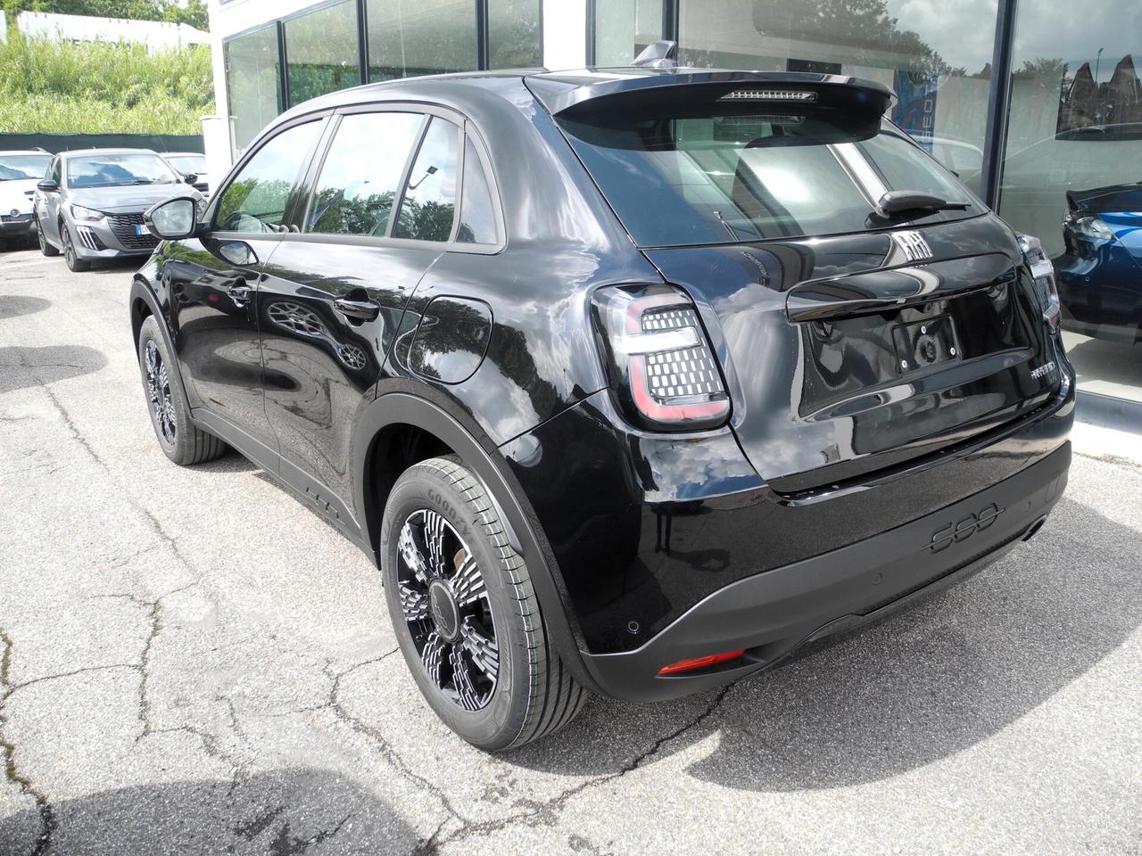 Fiat 600 Hybrid 110 CV DCT MHEV Icon serie speciale