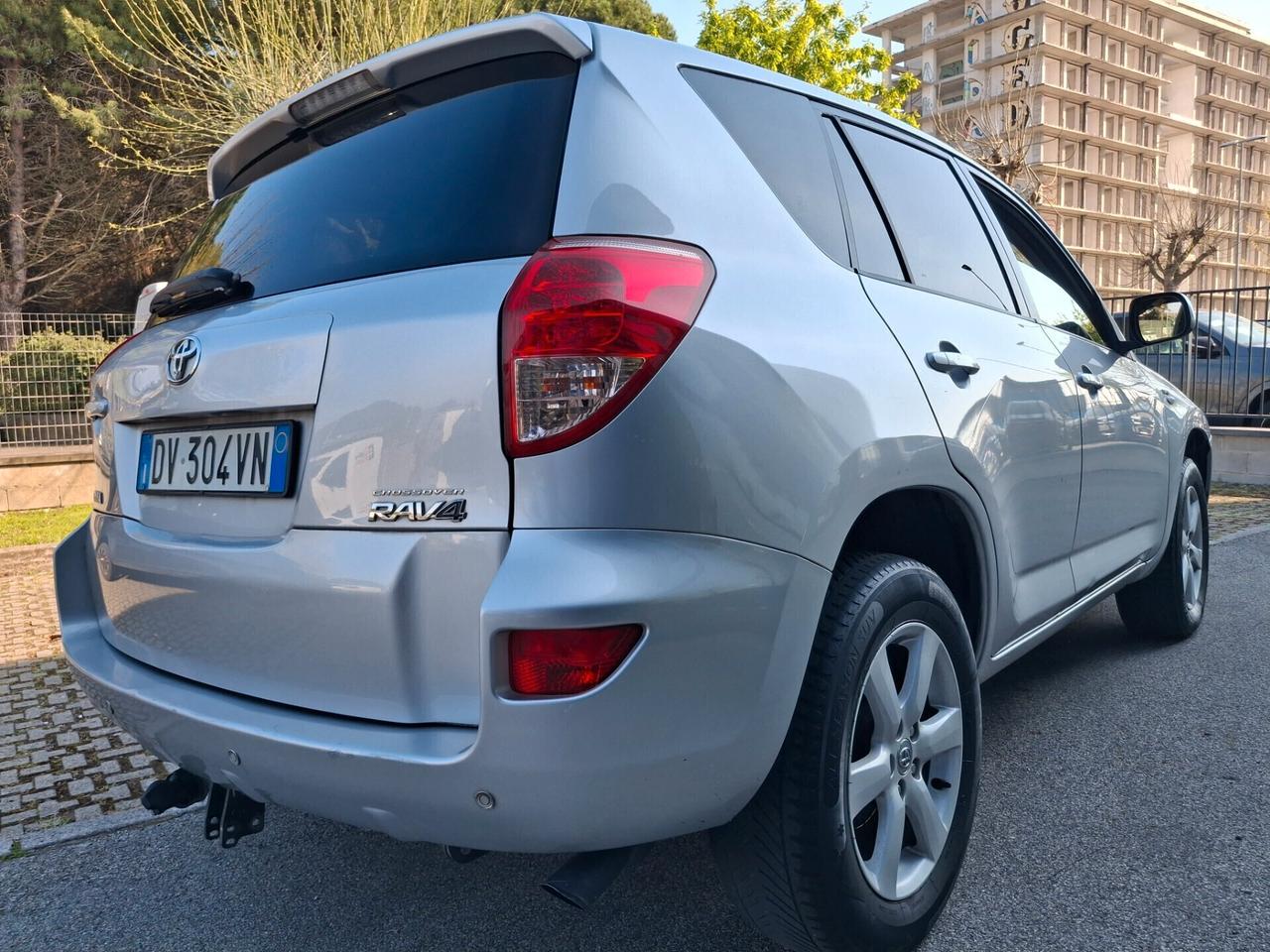 Toyota RAV4-2.2 D-4D 136 CV. Sol*GANCIO TRAINO*