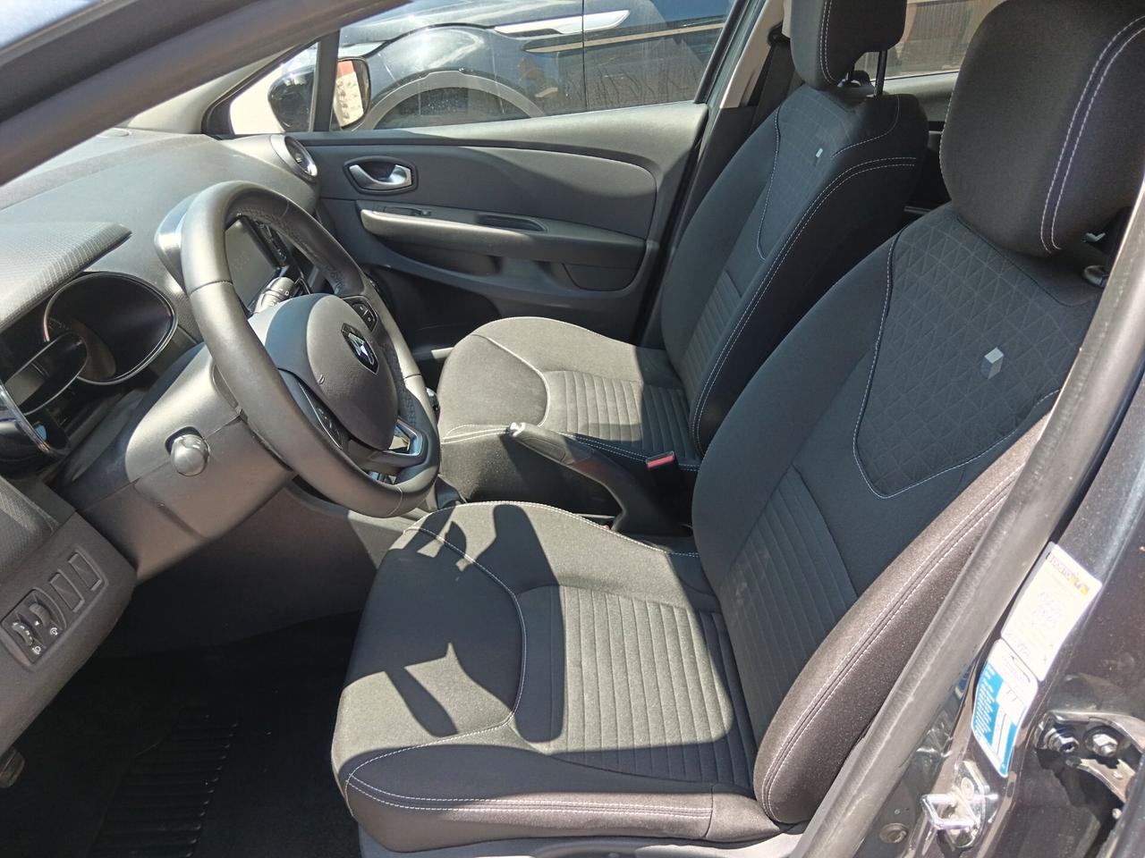 Renault Clio 1.2 75CV LIMITED NUOVISSIMA