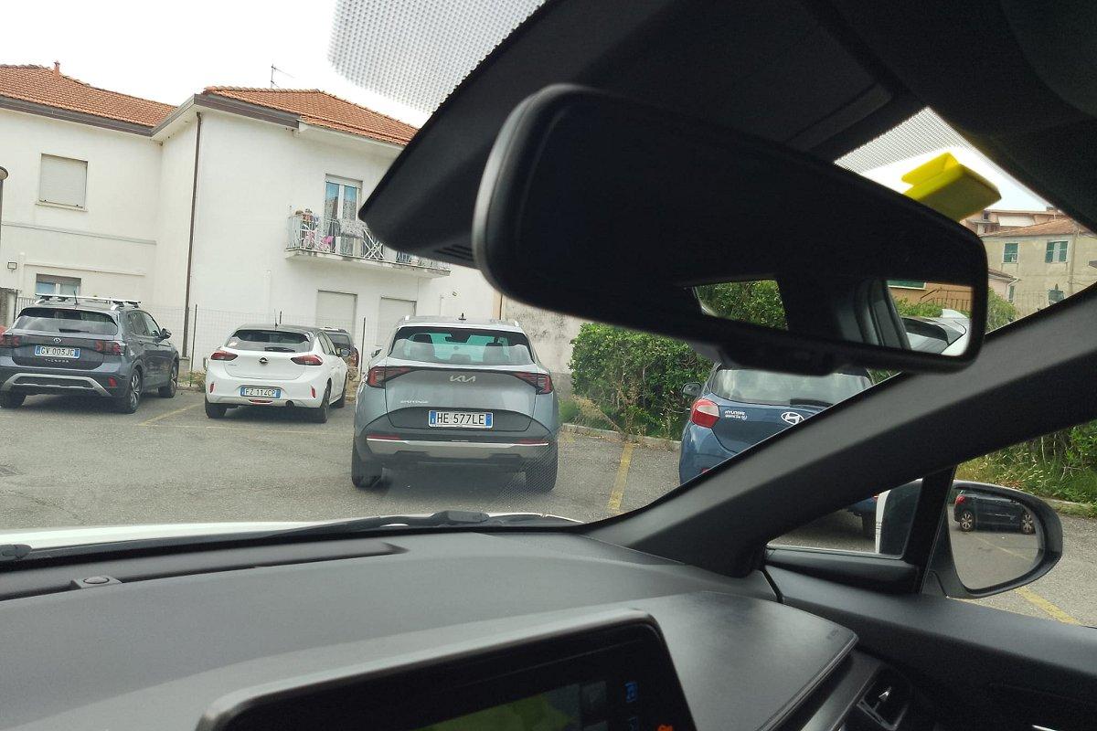 TOYOTA C-HR 1.8 Hybrid E-CVT Active