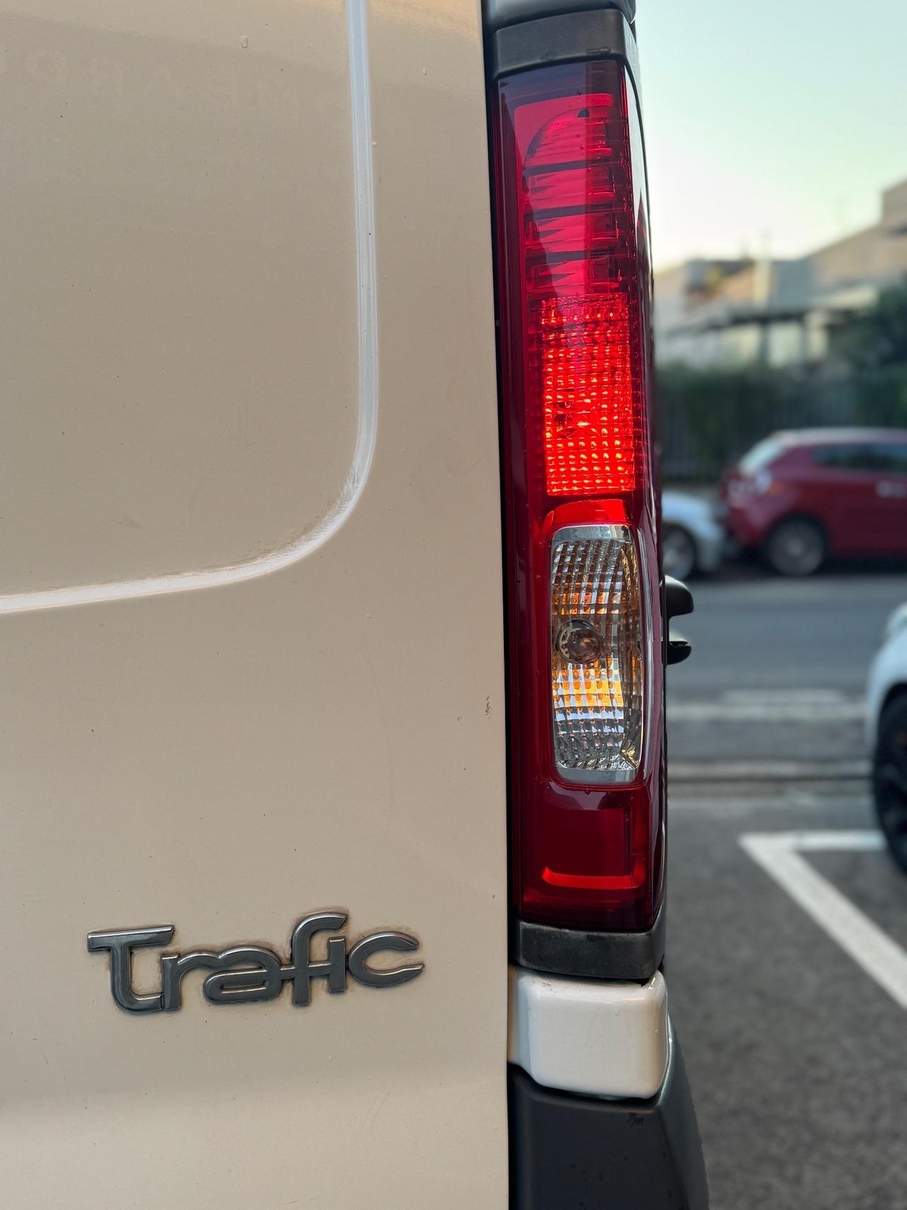 Renault Trafic T29 2.0 dCi/90 PL-TA Furgone