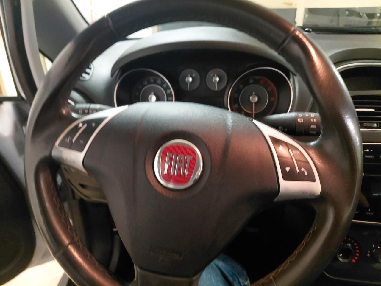 FIAT PUNTO ANNO 2015 BZ METANO ADATTA NEOPATENTATI KM 190 MILA