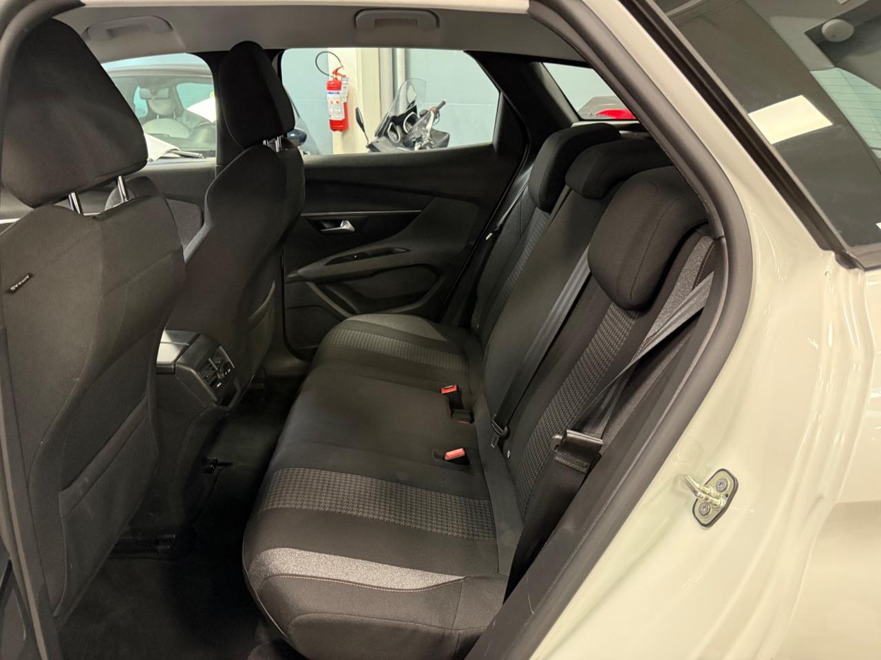 Peugeot 3008 BlueHDi 130 S&S Allure Manuale