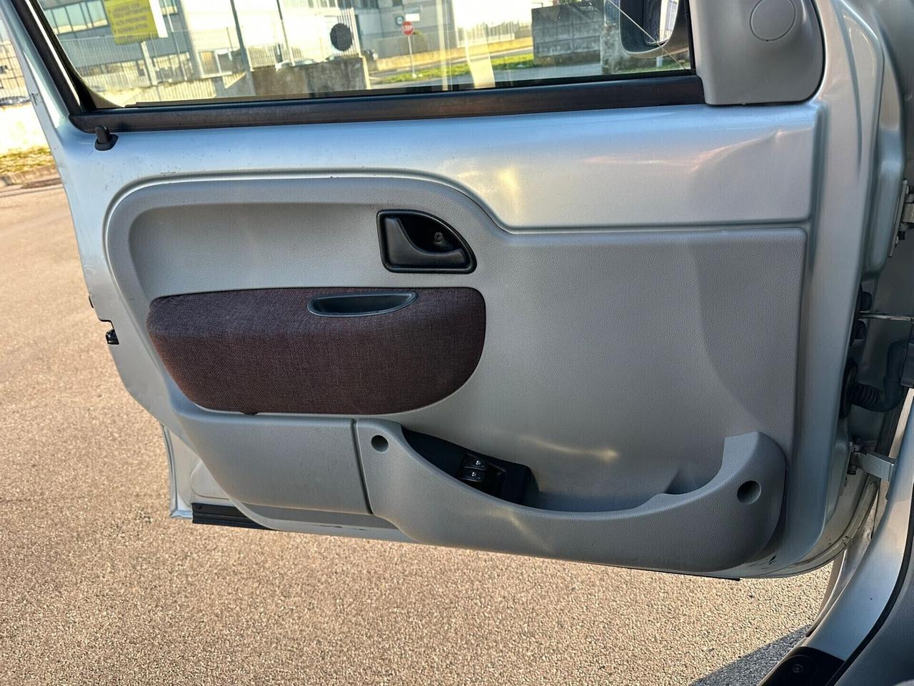 Renault Kangoo 1.9 dCi cat 4x4 4 porte Authentique