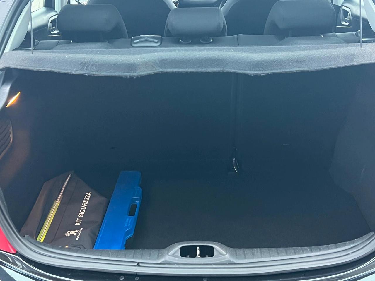 Peugeot 208 1.4 HDi 68 CV 5 porte Access NEOPATENTATI