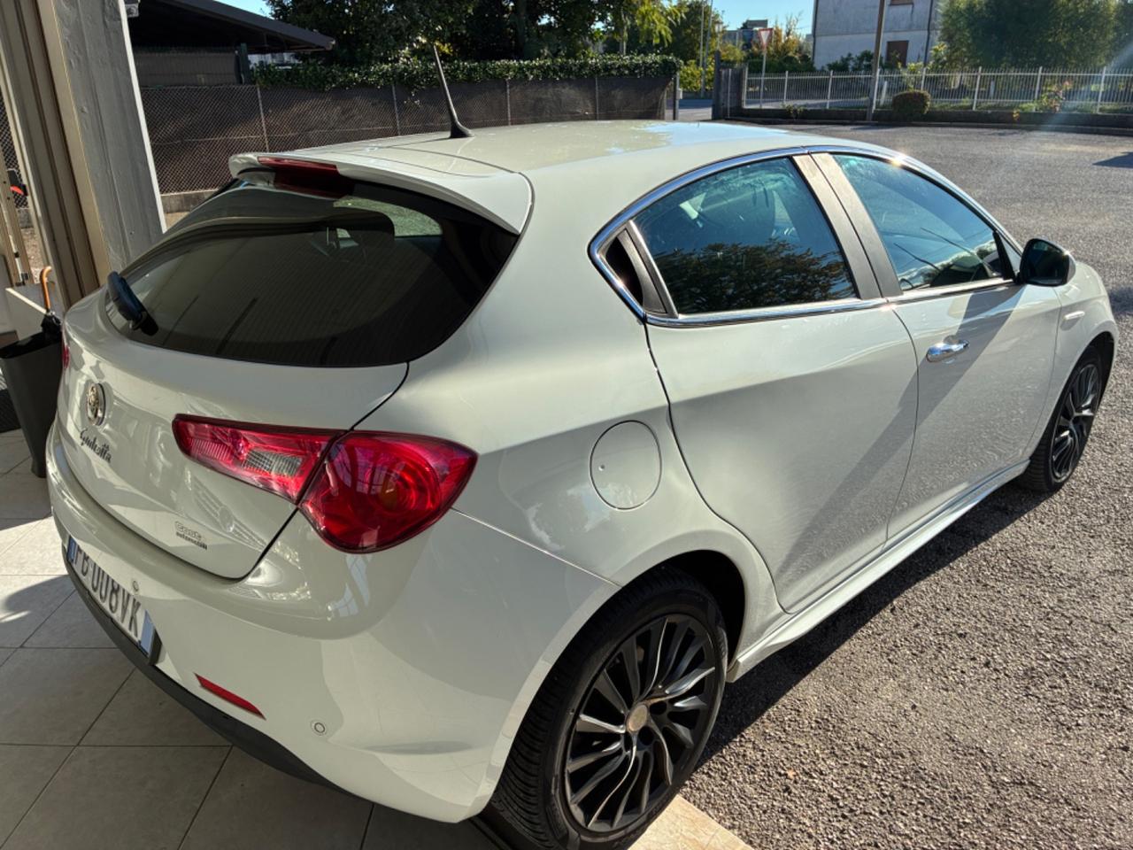 Alfa Romeo Giulietta 16 JTDm-2 105 cv Distinctive